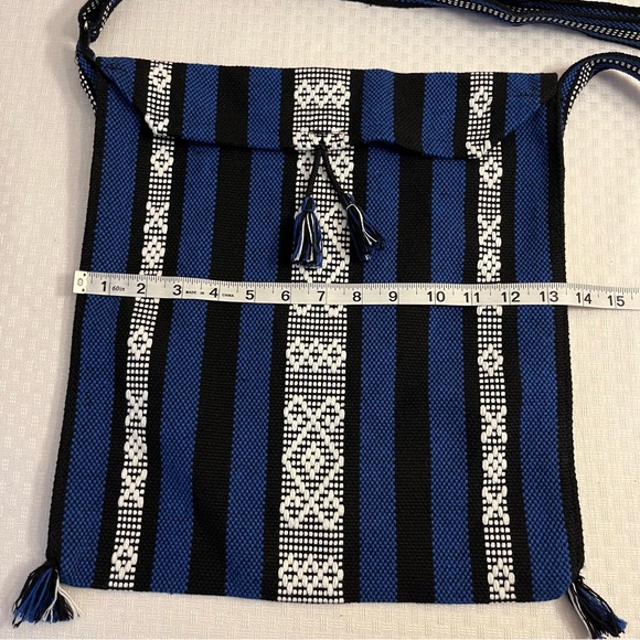 Large boho woven crossbody bag - Picture 7 of 9